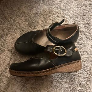 PIKOLINOS Black Leather Mary Jane Shoes with Velcro Buckle (very walkable!)